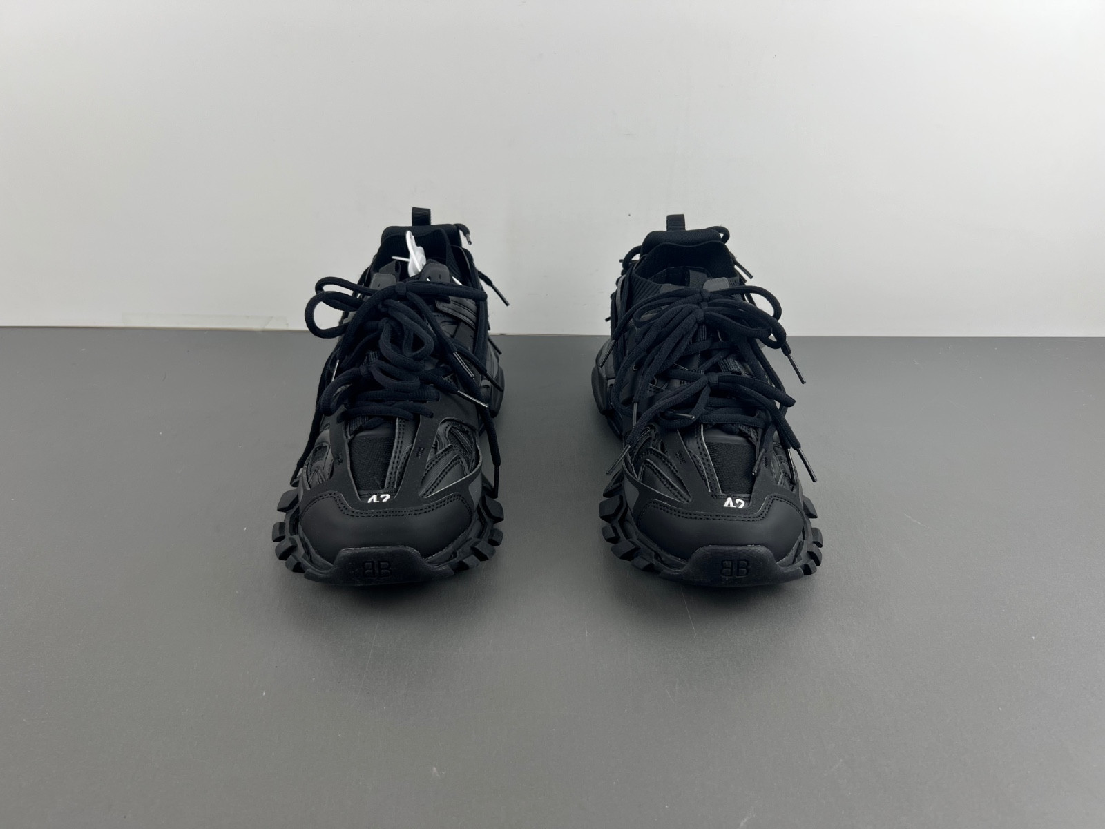 Ba*len*cia*ga black sport shoes