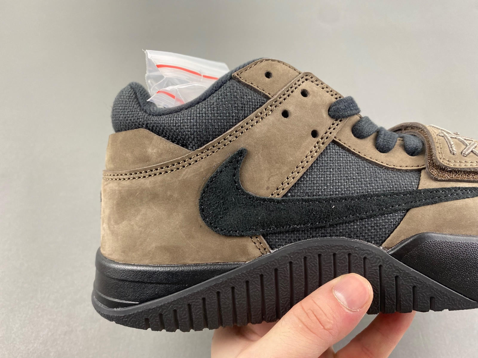 jordan jumpman jack tr trainer taupe haze fz8117-204