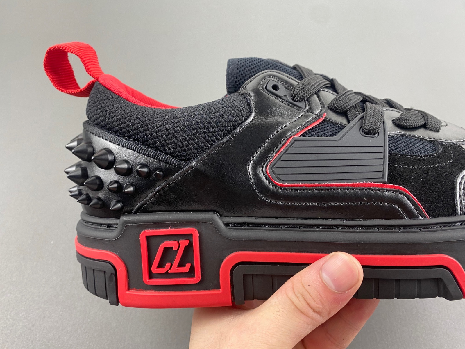 loubouton sneaker