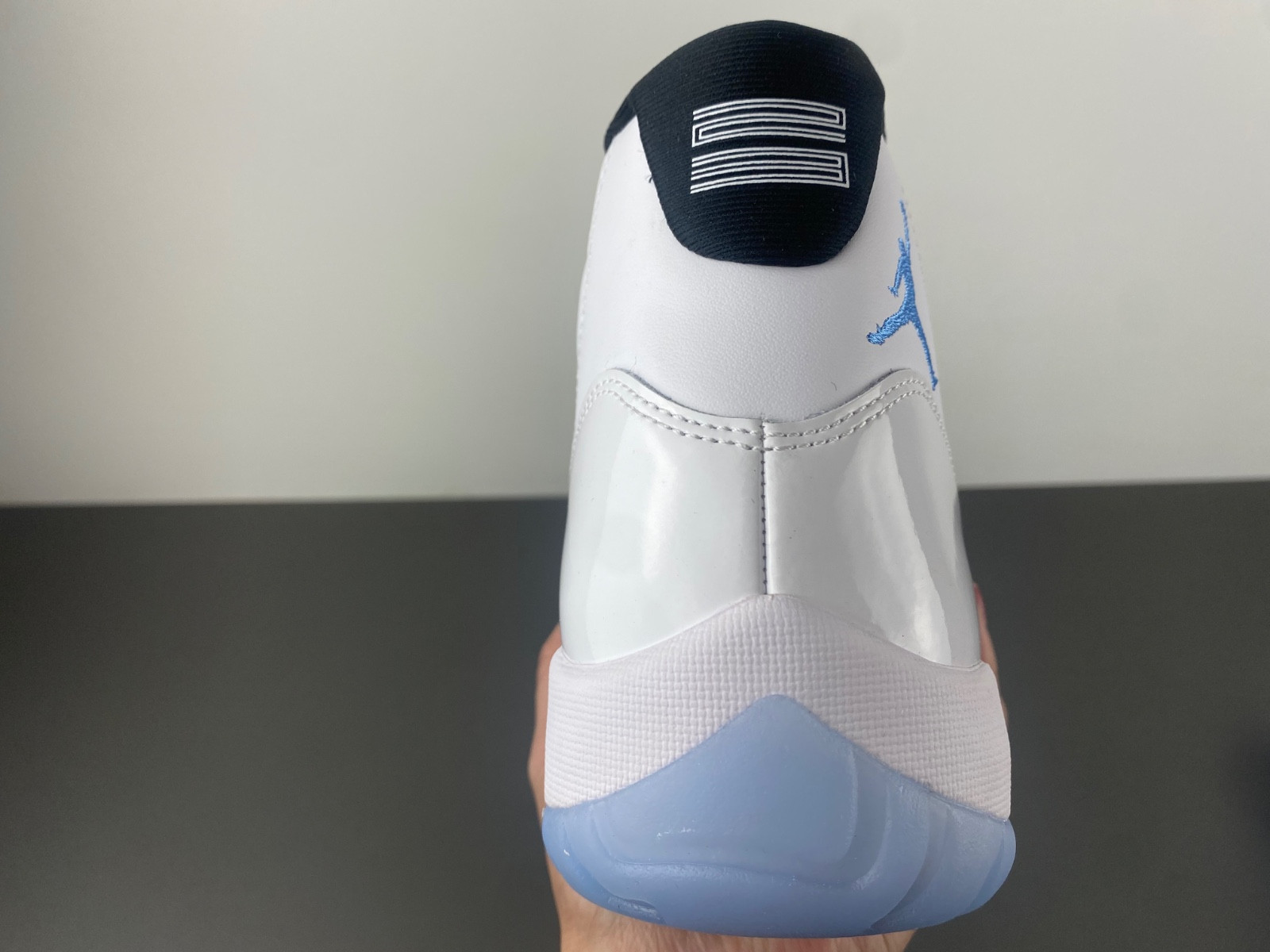 air jordan 11 legend blue (columbia) 2024 ct8012-104