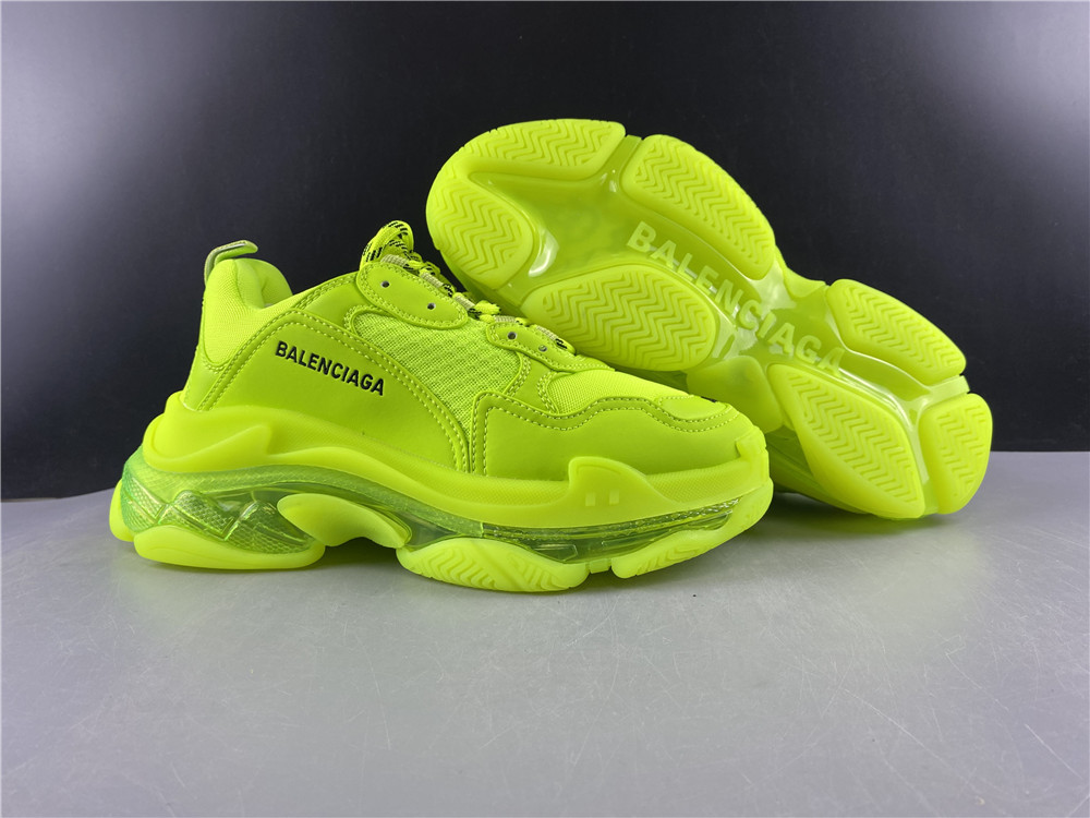Ba*len*cia*ga triple s