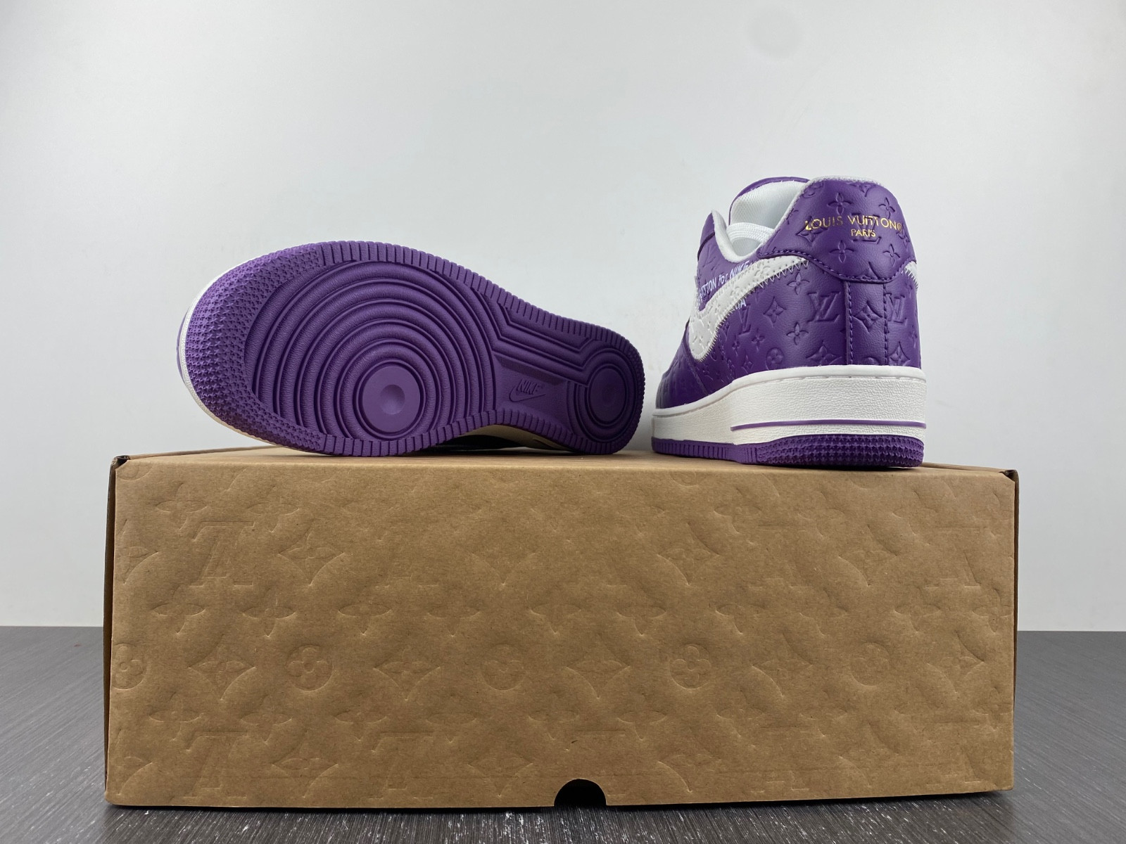 lwe sneaker
