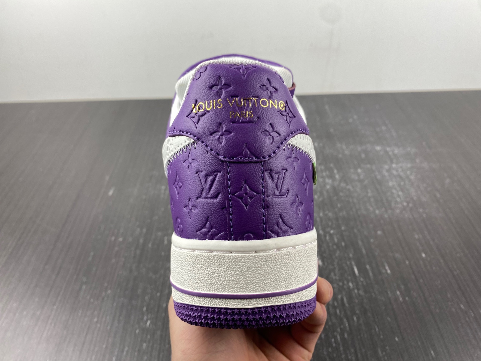 lwe sneaker