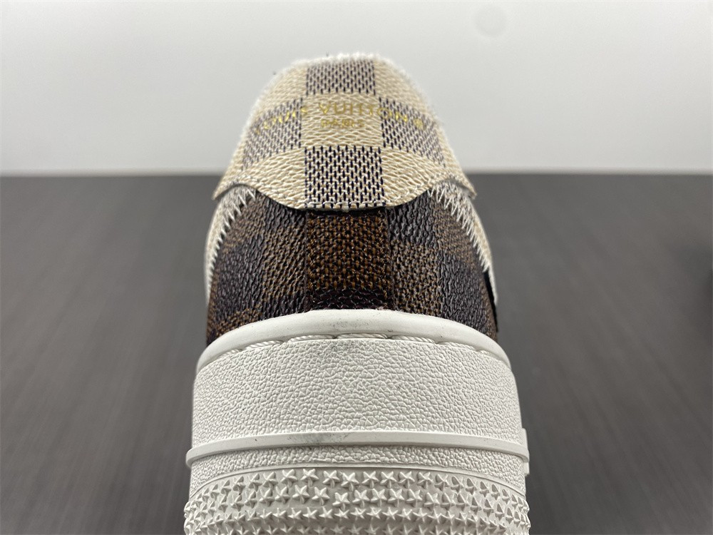 lou1s vu1tton x air force 1 tranier sneaker