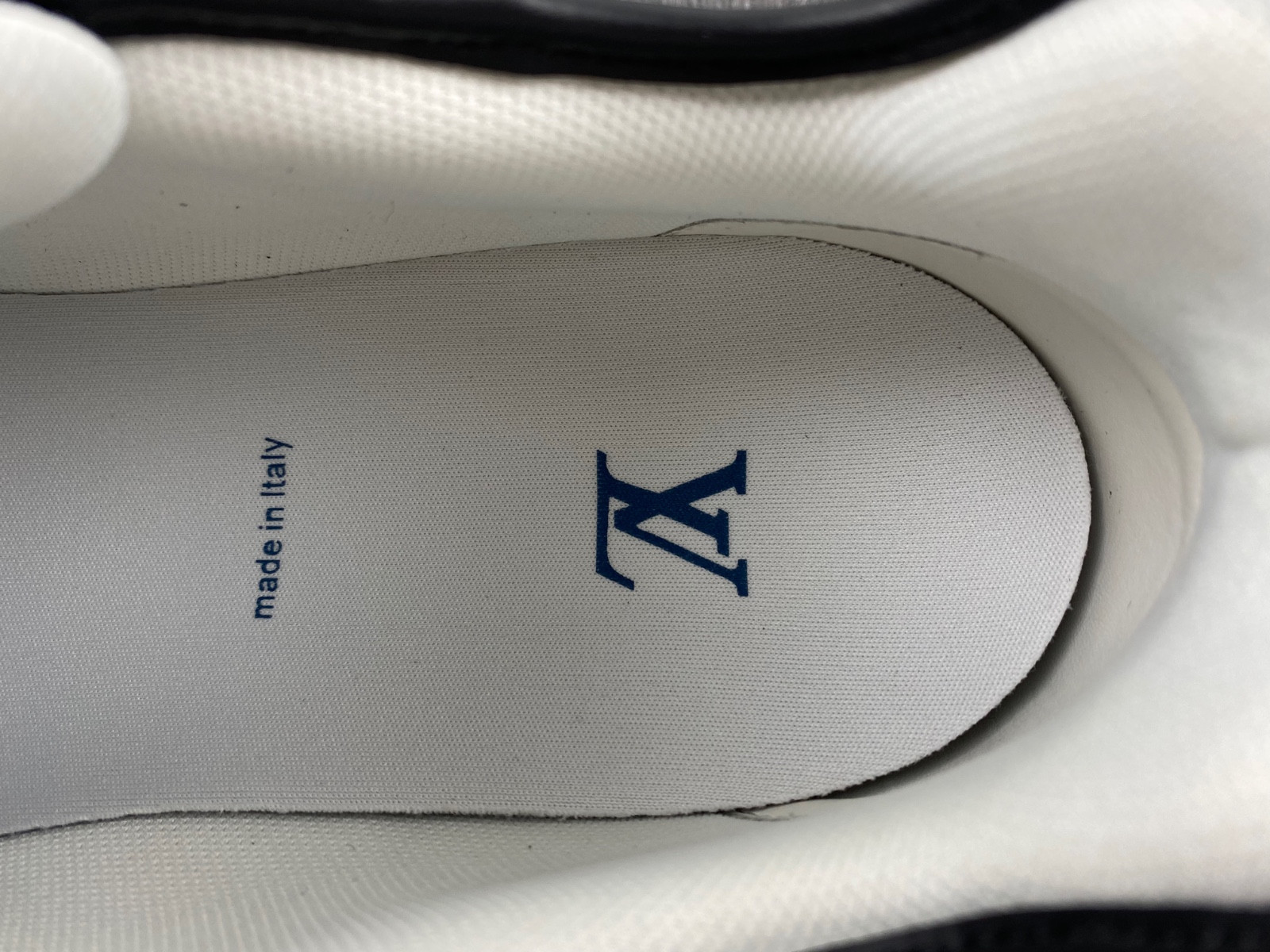 lwe sneaker