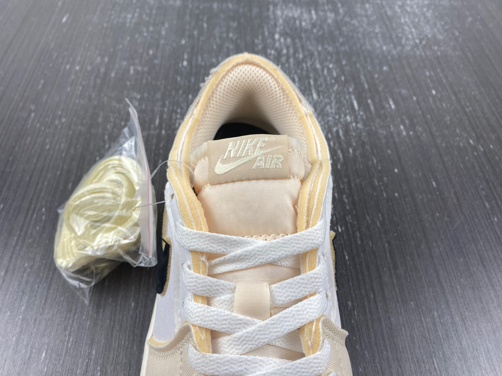 air jordan 1 low og ex "sail" dv0982-100
