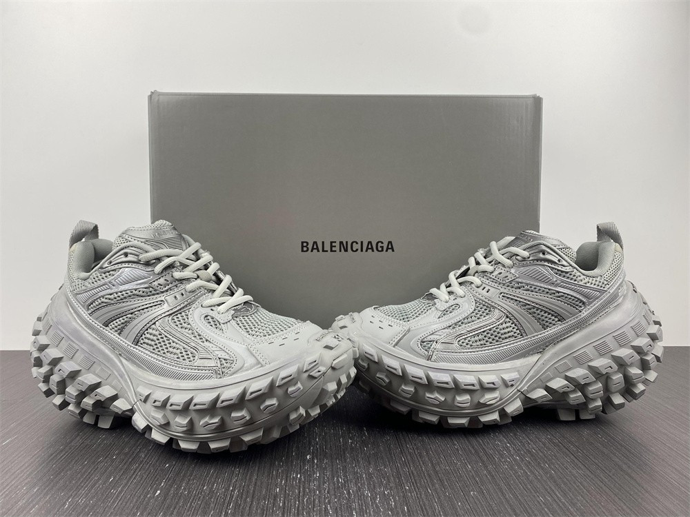 Ba*len*cia*ga defender sneaker