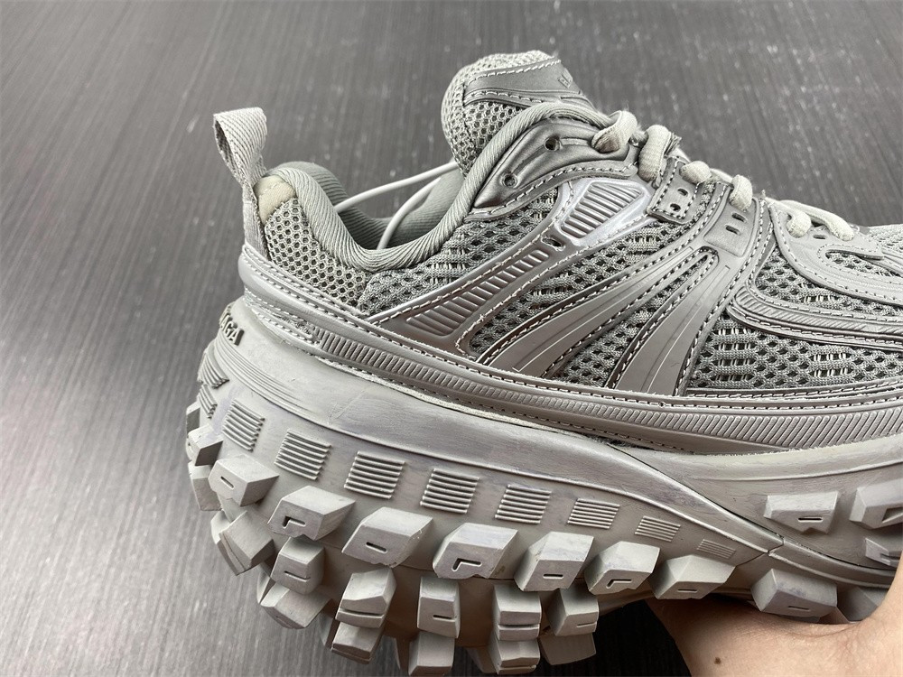 Ba*len*cia*ga defender sneaker