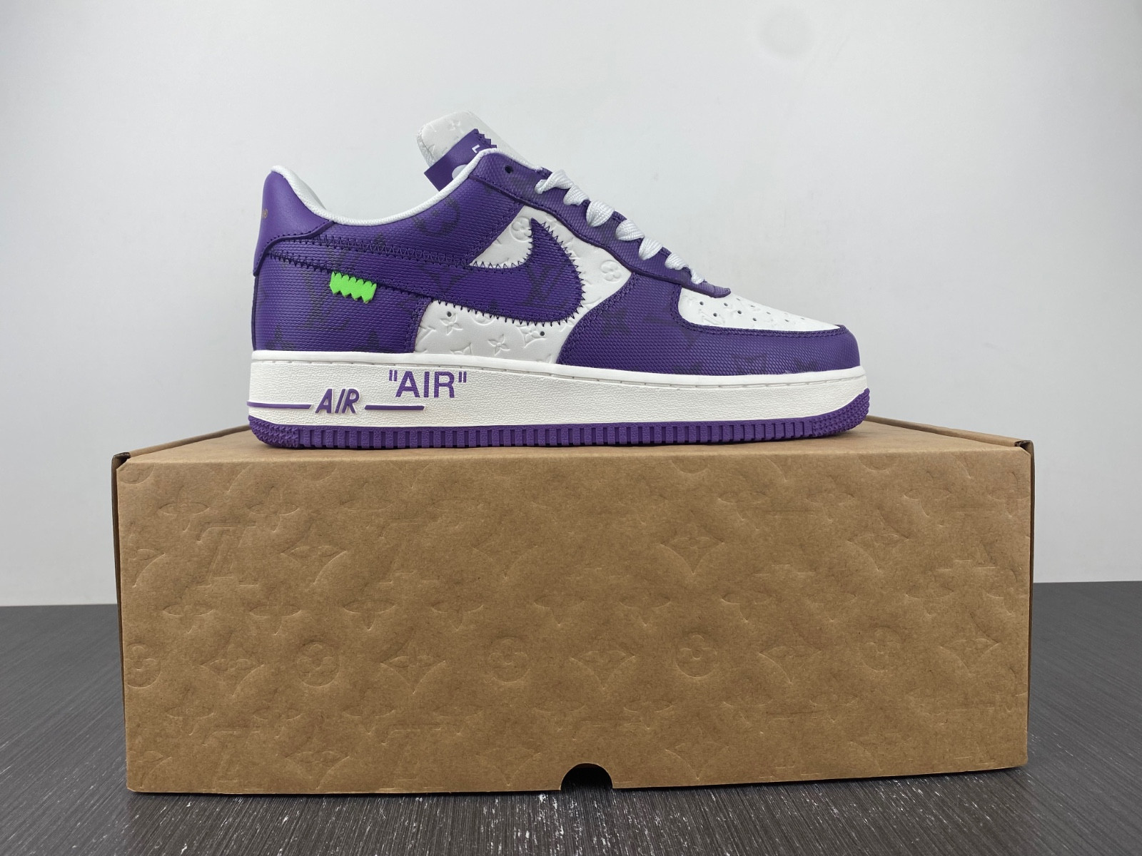 lwe sneaker