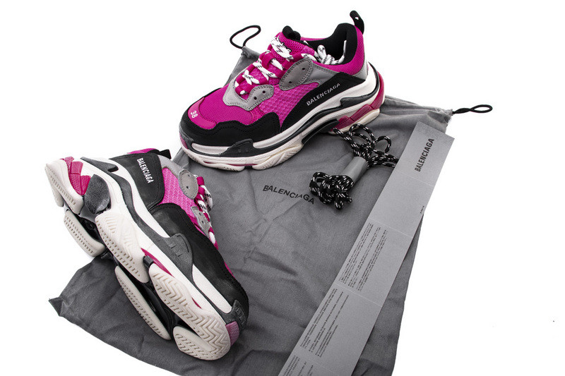 Ba*len*cia*ga triple s pink