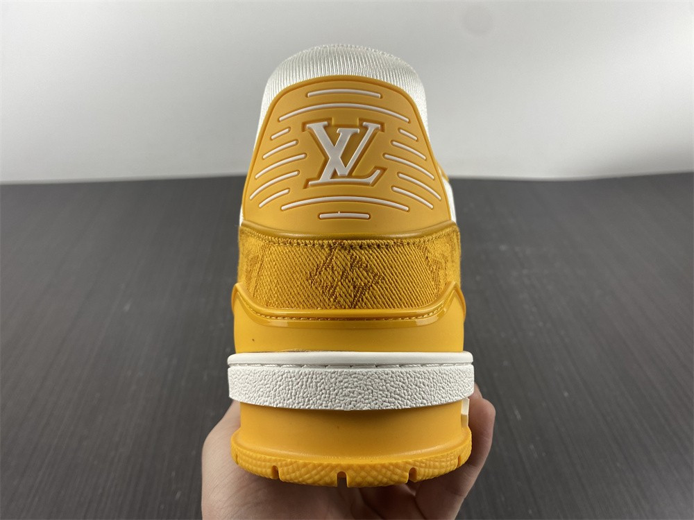 lwe sneaker