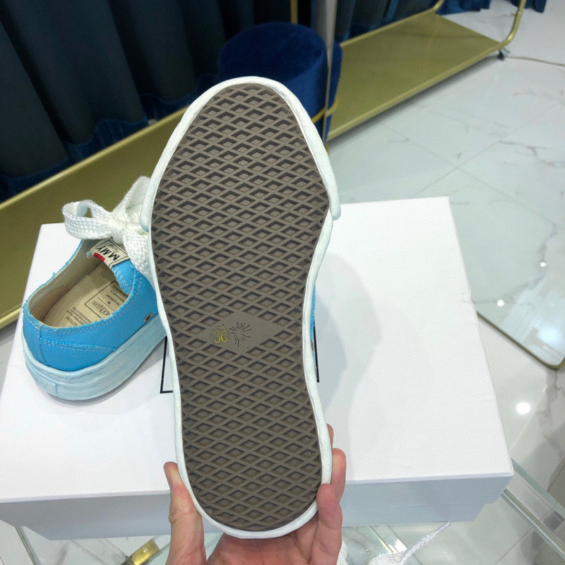 mmy sneaker 0066