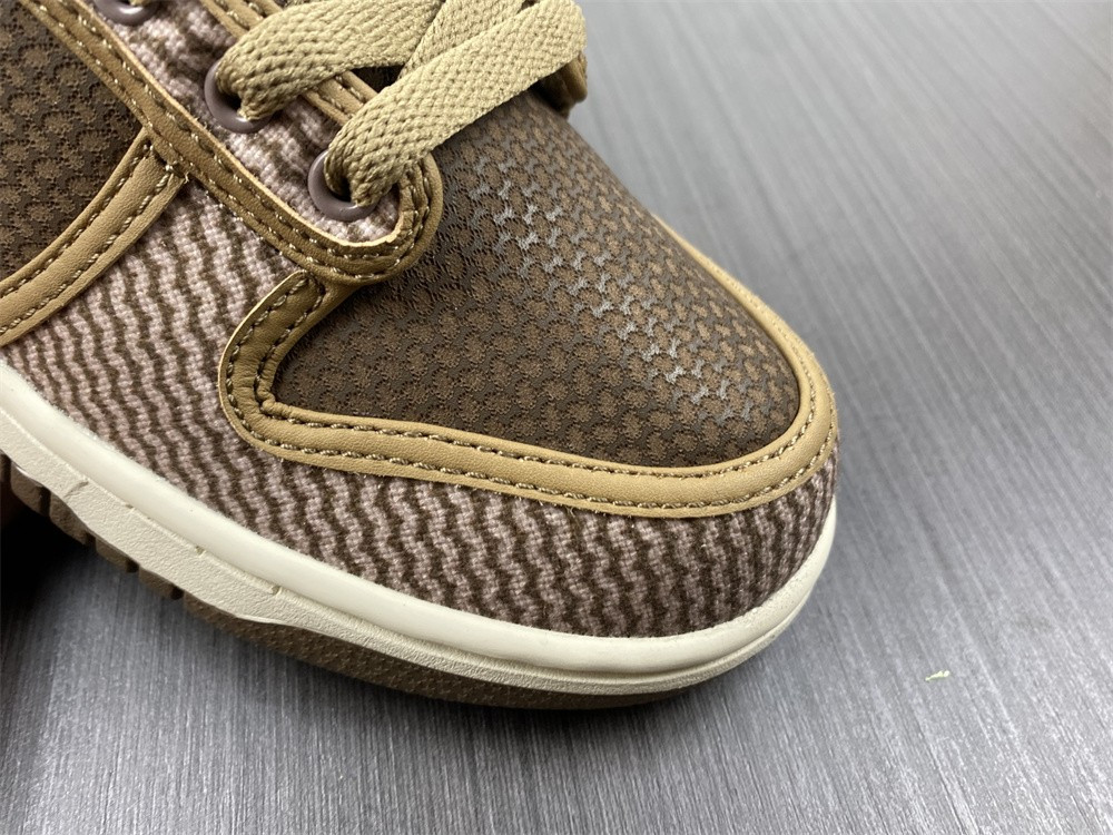 undefeated x dunk low sp