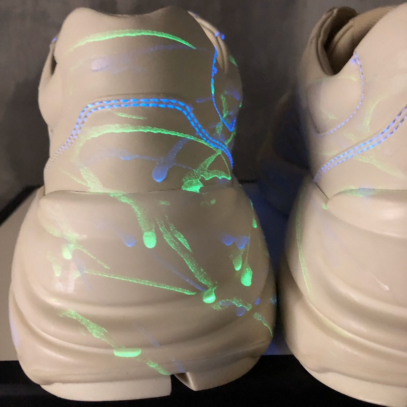 G*u*i sneaker