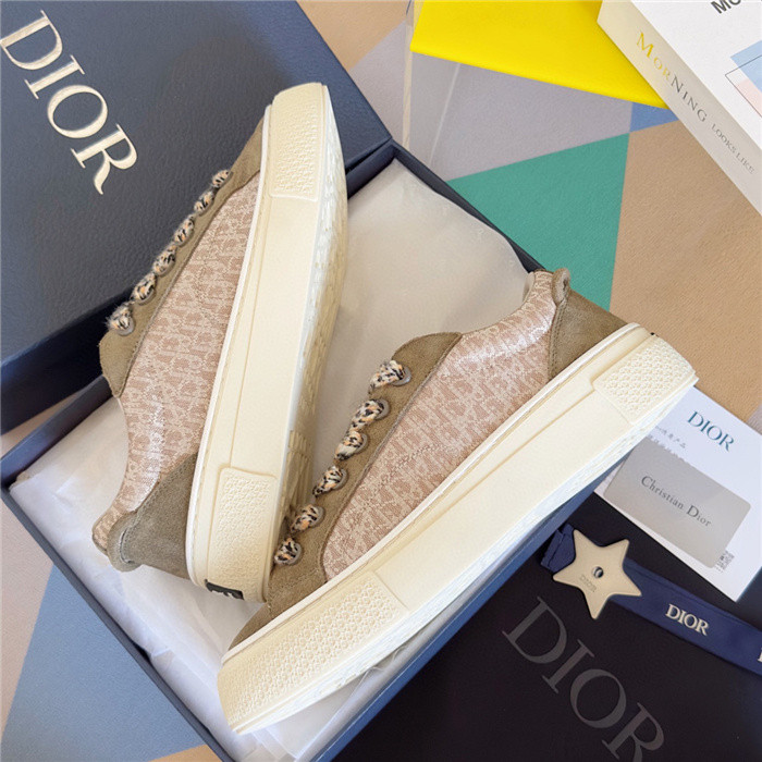 D*or b33 sneaker