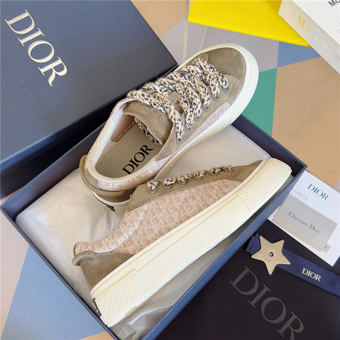D*or b33 sneaker