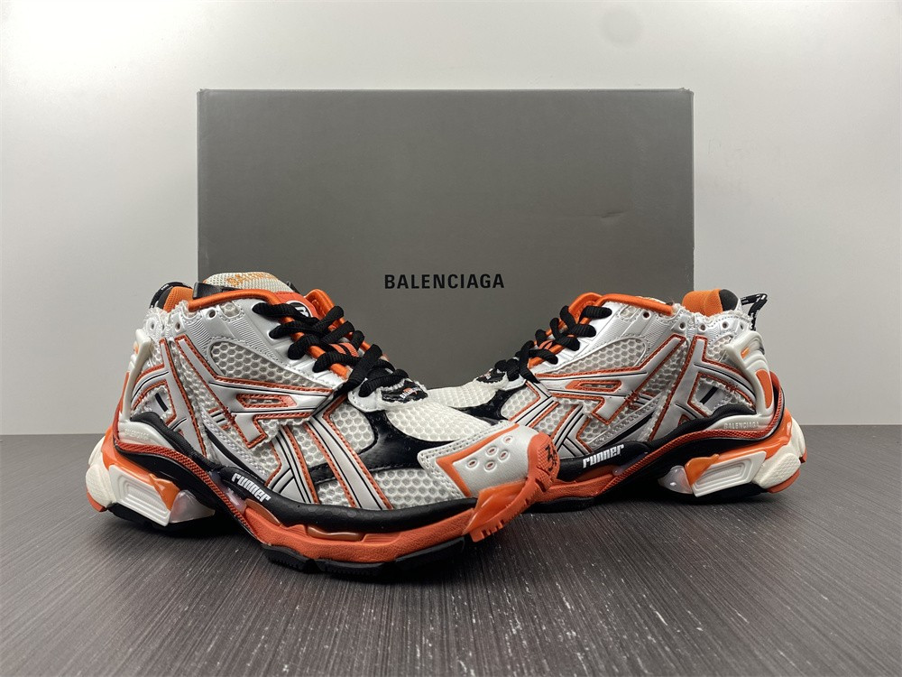Ba*len*cia*ga runner sneaker 677403w3rb79051