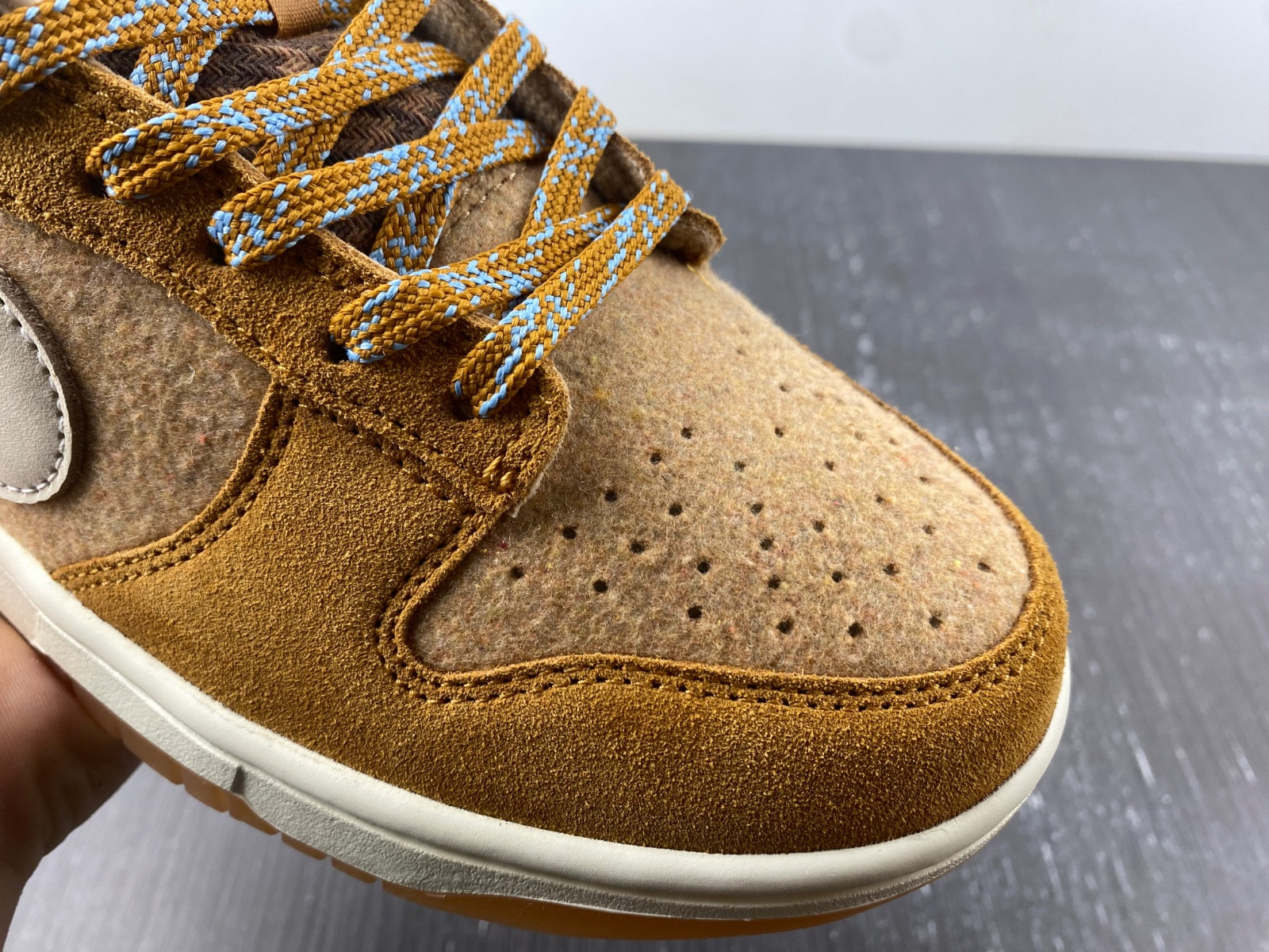 nike dunk low se teddy bear parline dz5350-288