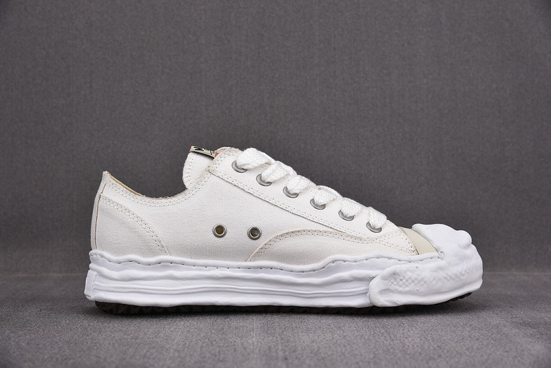 mmy sneaker 0013