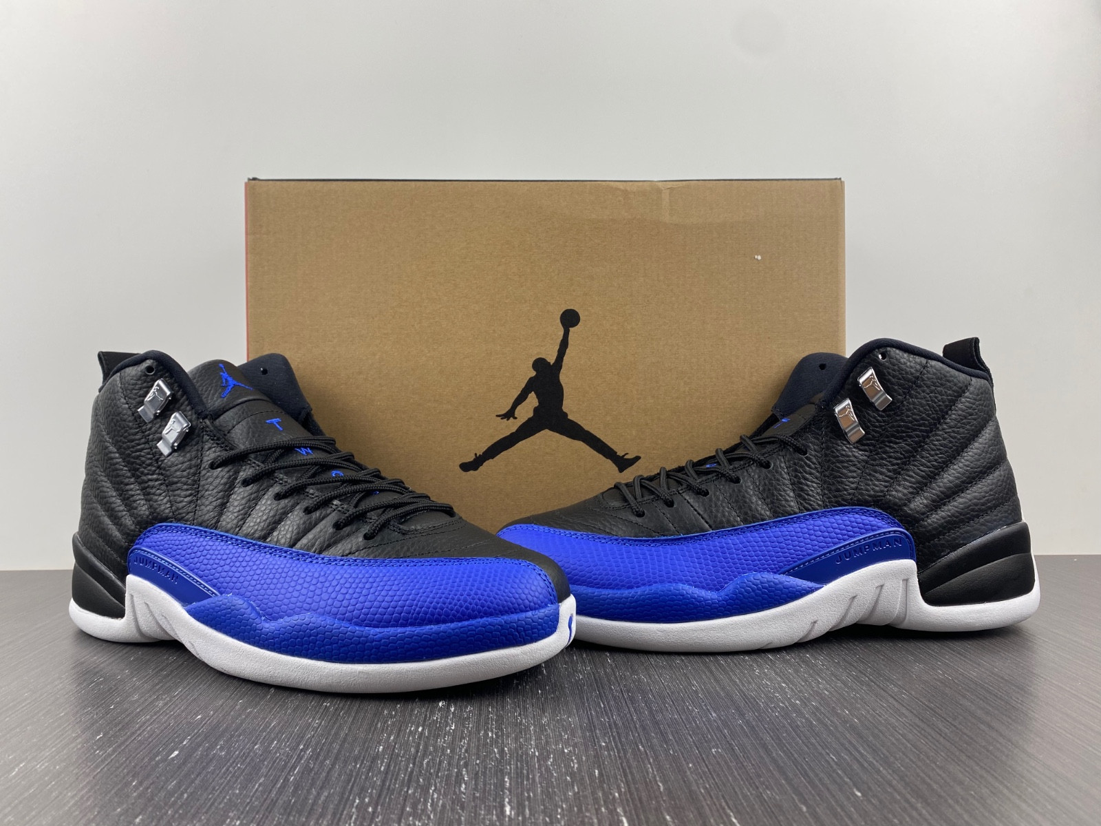 jordan 12 retro hyper royal (w) - ao6068-004