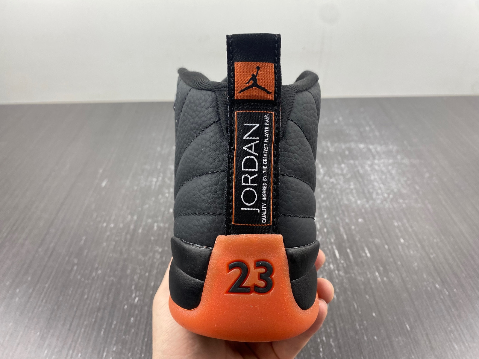 air jordan 12 wmns brilliant orange fd9101-081