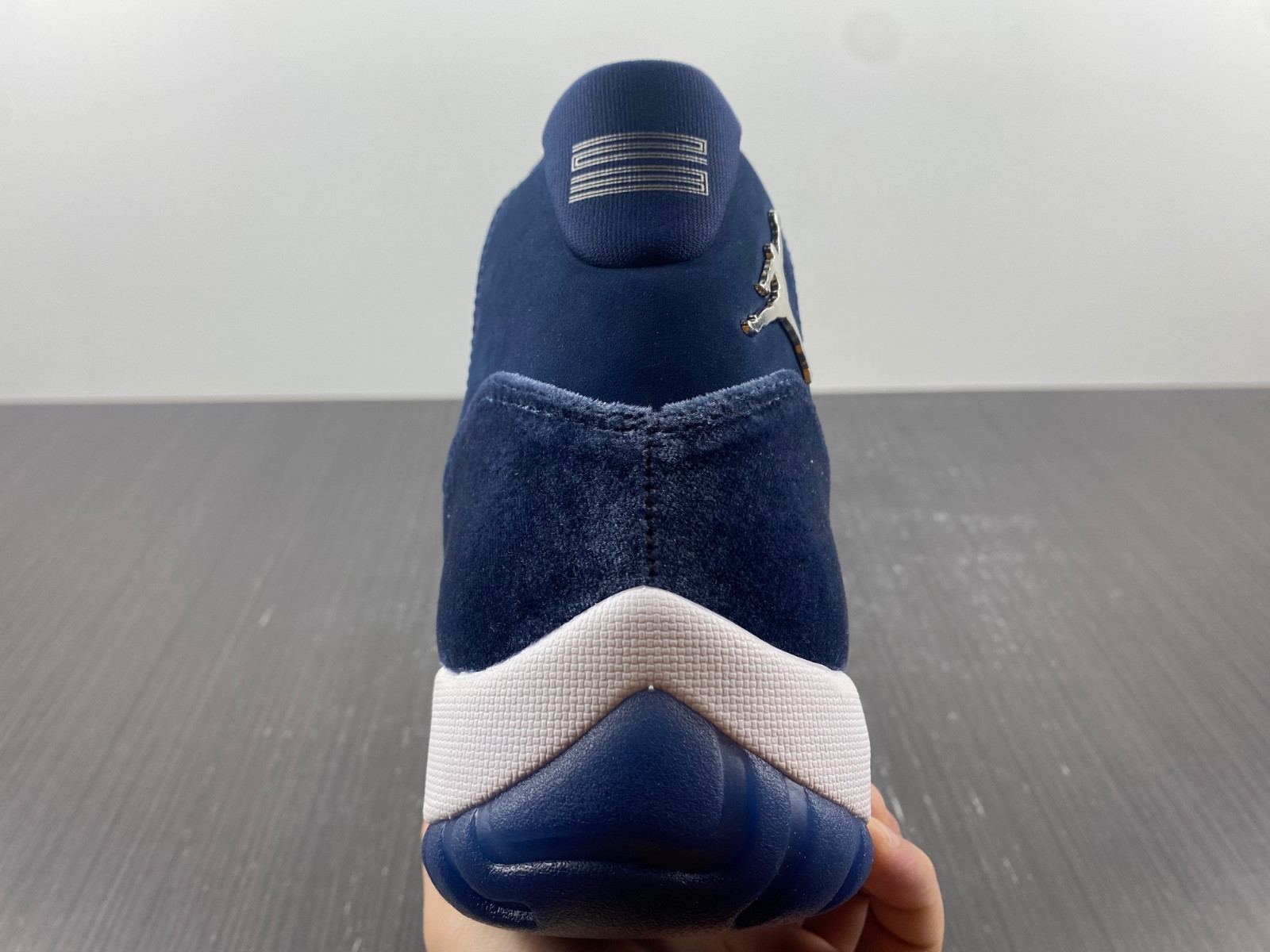 air jordan 11 midnight navy metallic silver white ar0715-441
