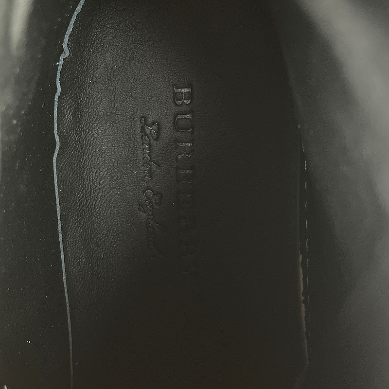 bubery sneakers
