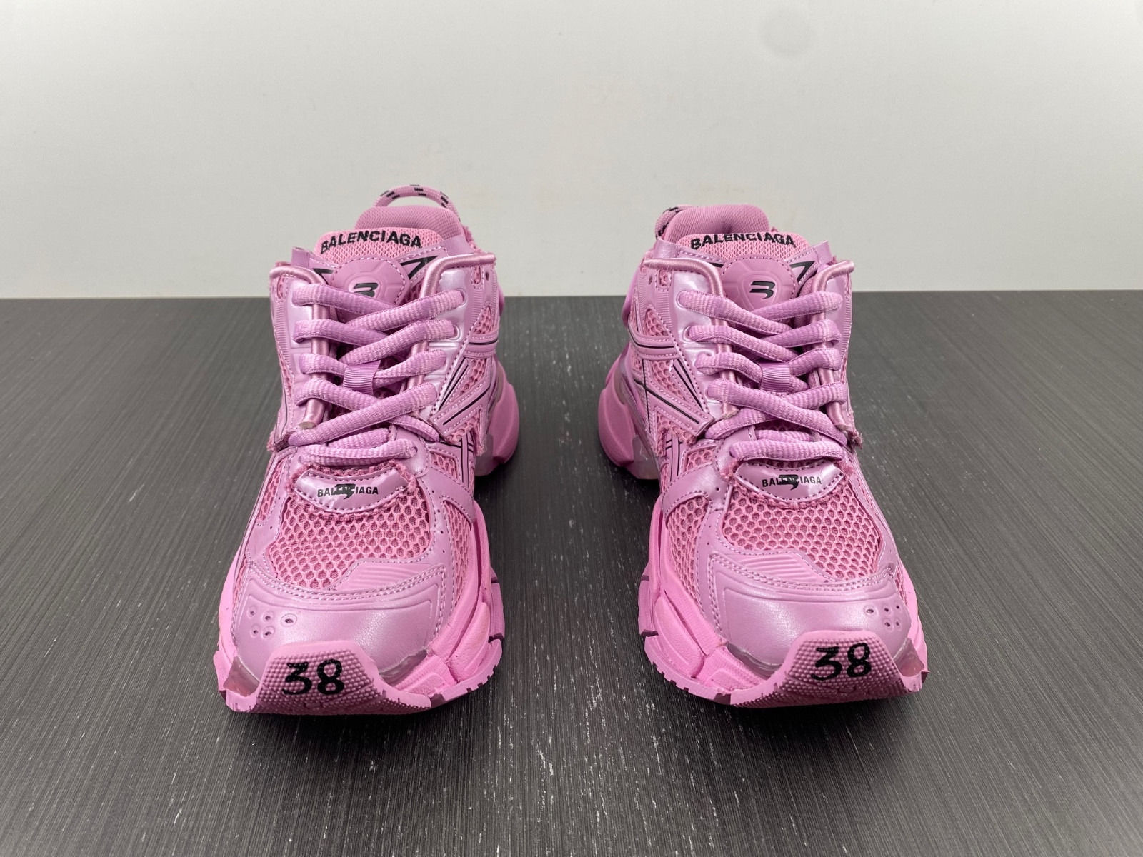 Ba*len*cia*ga runner sneaker