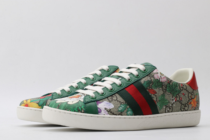 G*u*i sneaker