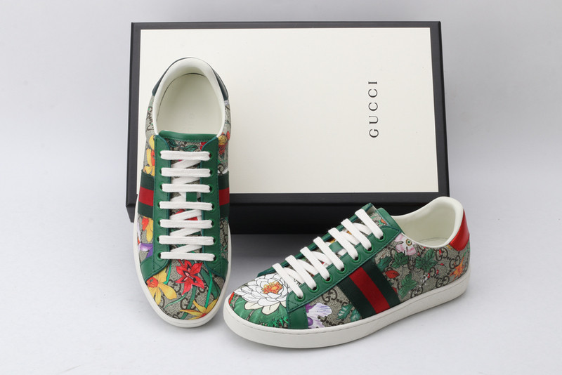 G*u*i sneaker