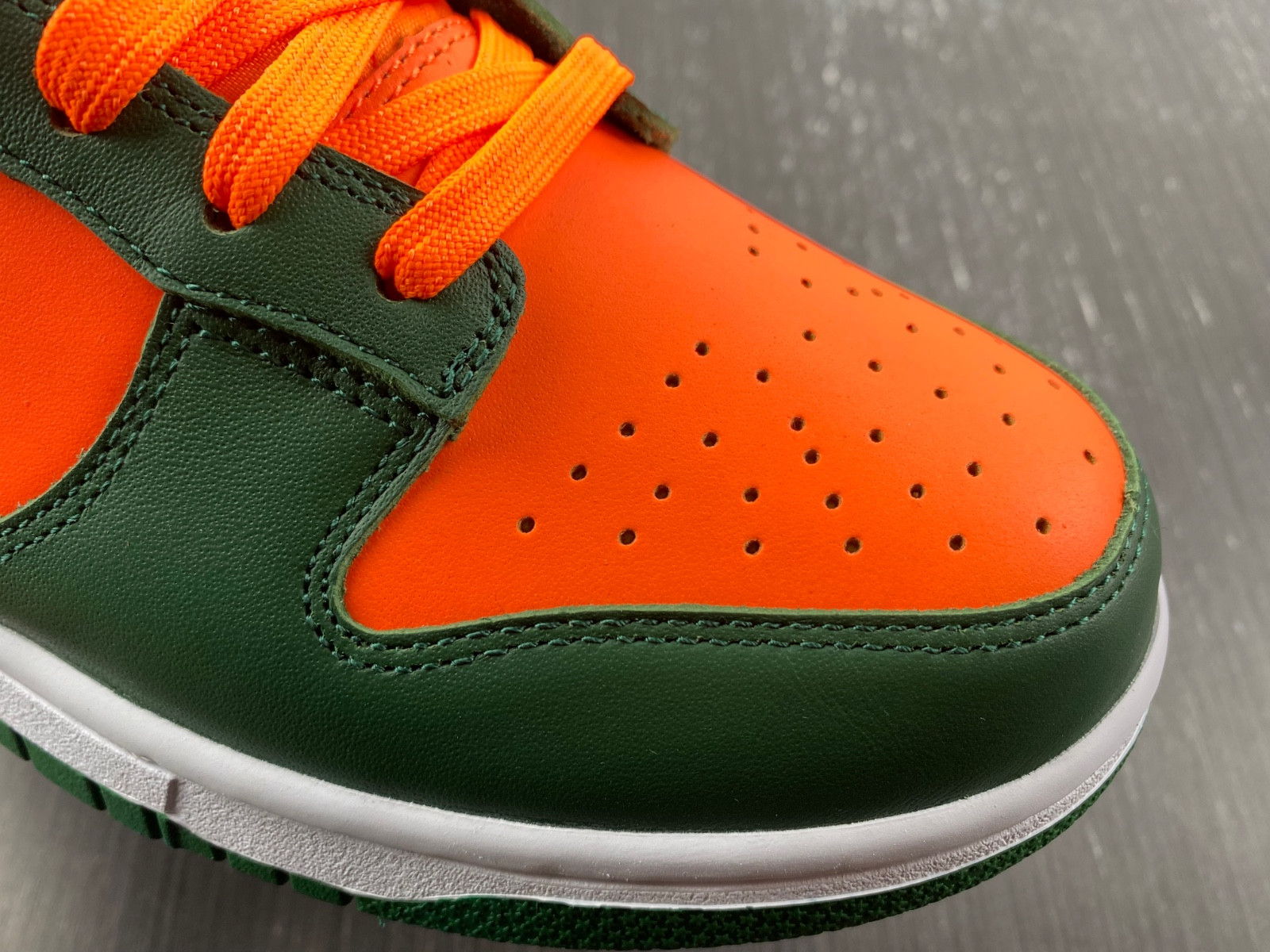 nike dunk low retro miami hurricanes - dd1391-300