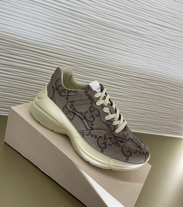 G*u*i sneaker