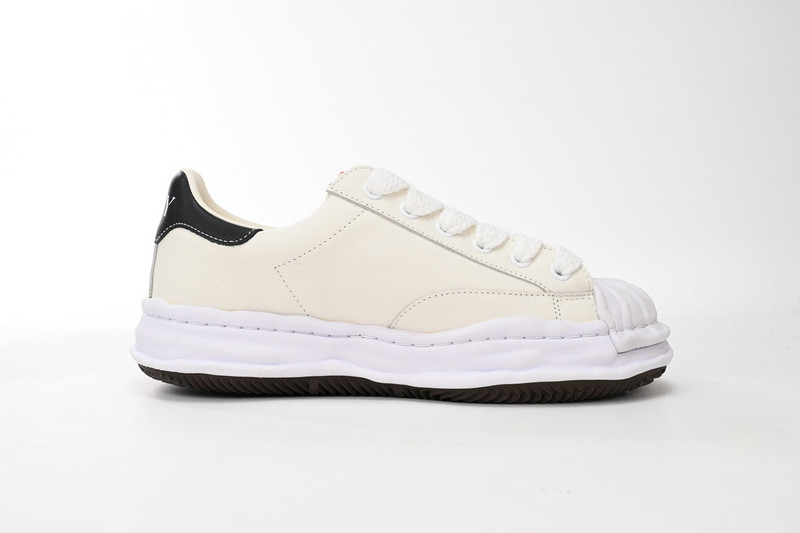 mmy sneaker 0047
