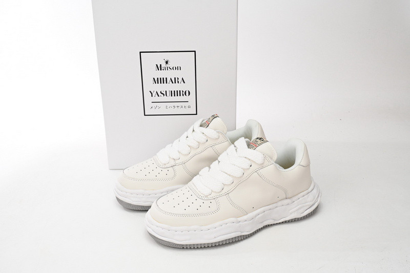 mmy sneaker 0045
