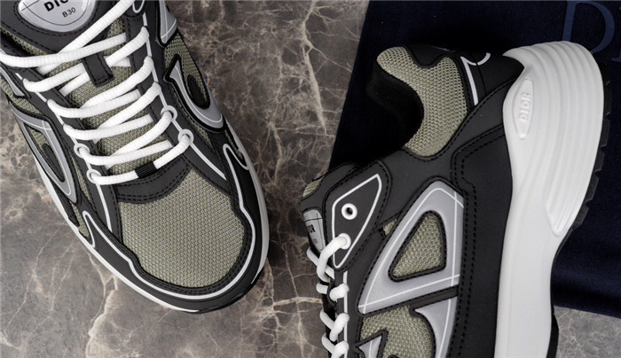 D*or b30 sneaker