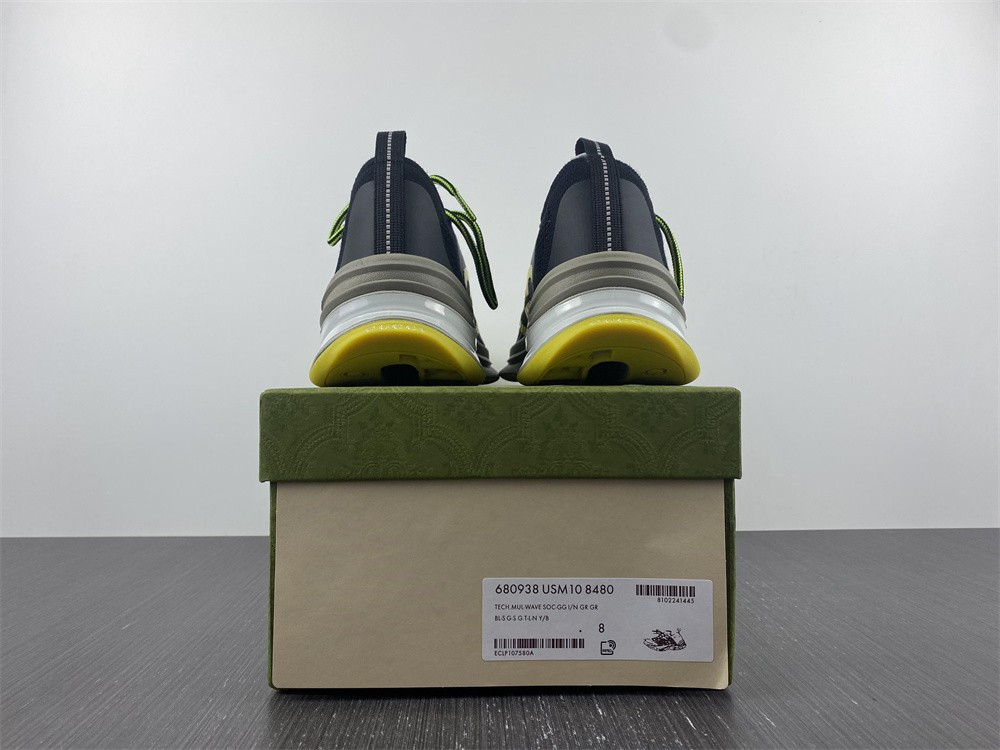 guci sneaker