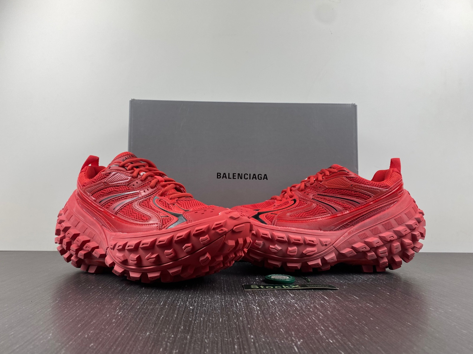 Ba*len*cia*ga defender sneaker