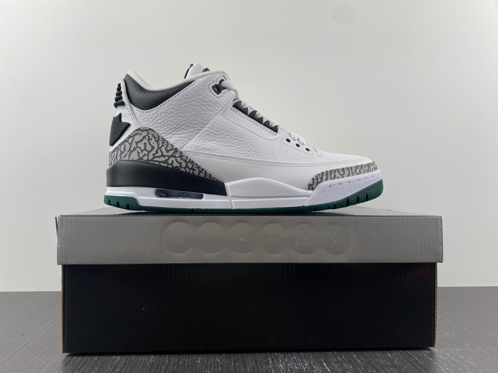 jordan 3 retro oregon ducks pit crew white 594282233