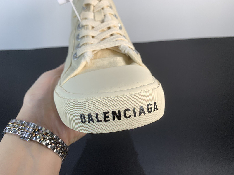 Ba*len*cia*ga men