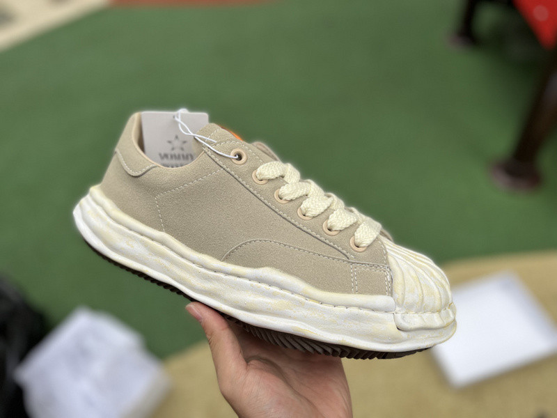 mmy sneaker 0068