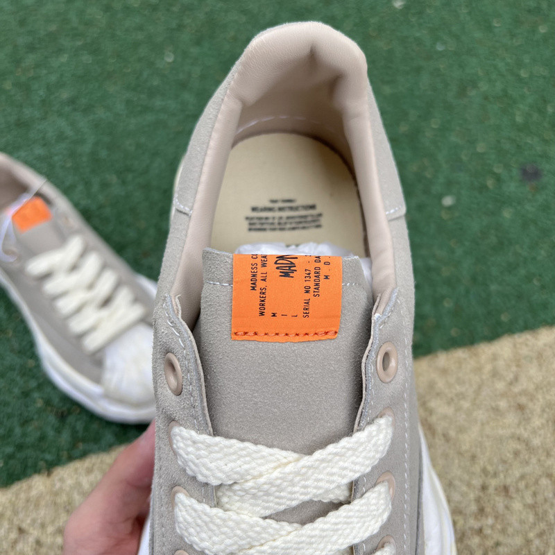 mmy sneaker 0068