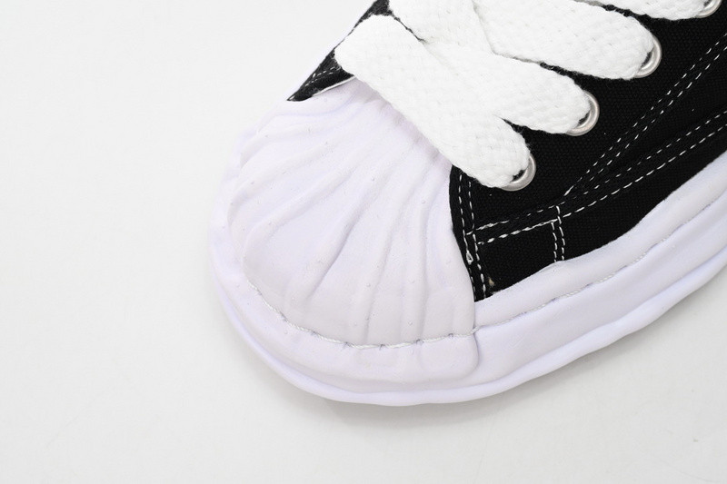 mmy sneaker 0048
