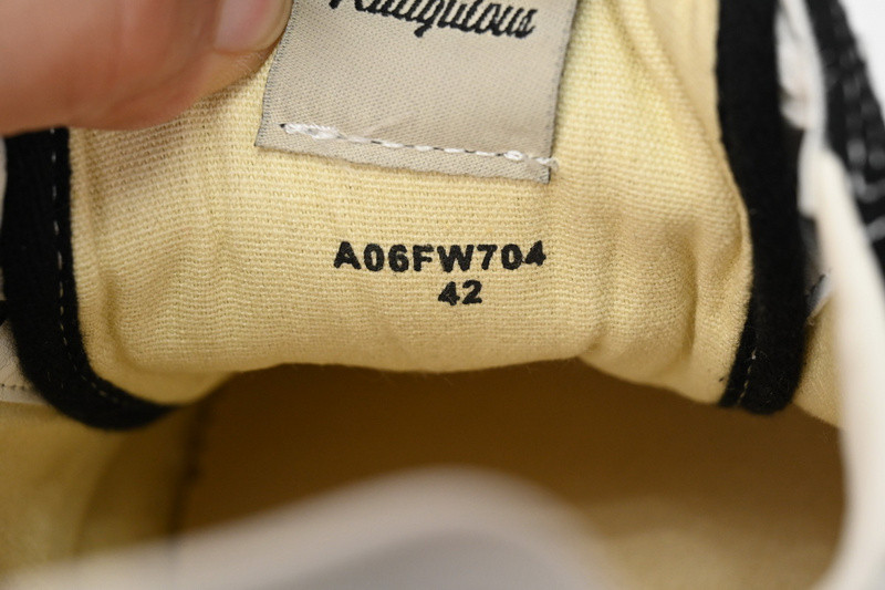 mmy sneaker 0048