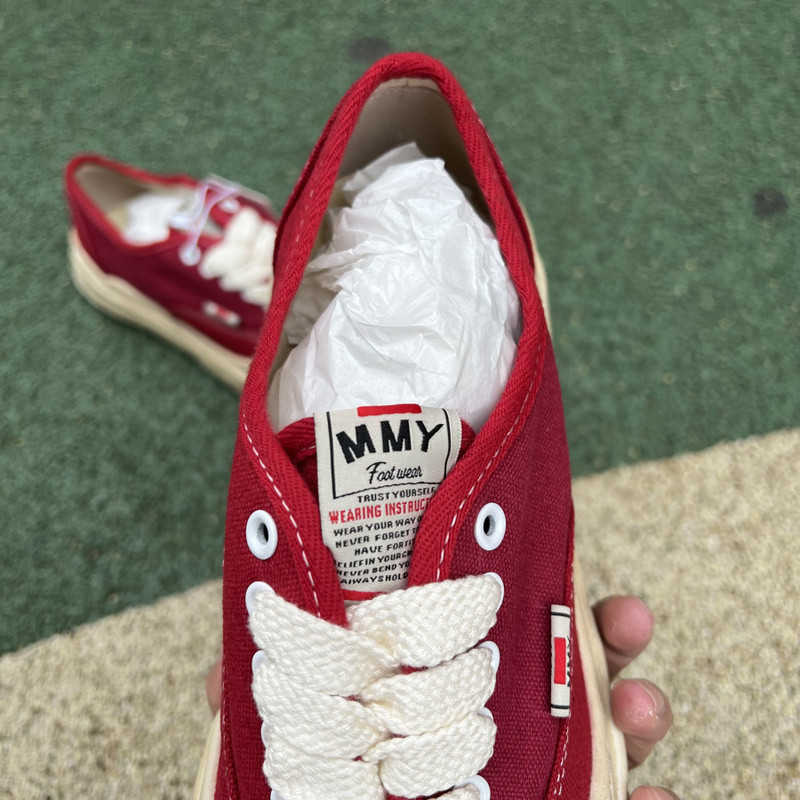 mmy sneaker 0061