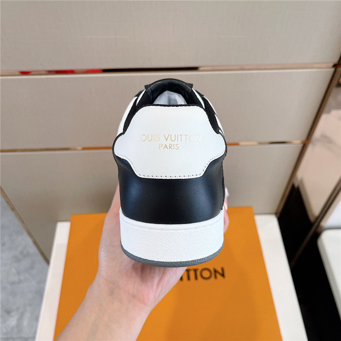 lwe sneaker