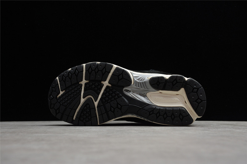 new balance 2002r bape black men