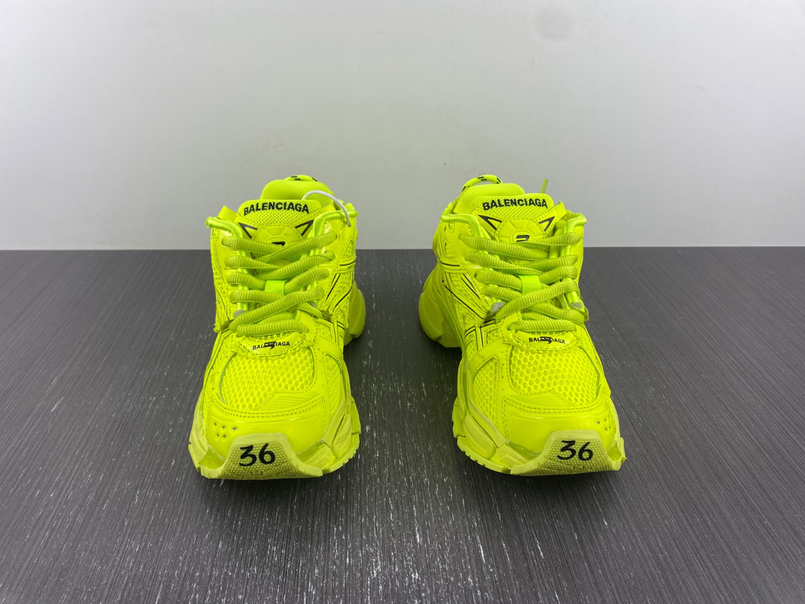 Ba*len*cia*ga 7.0 runner sneaker