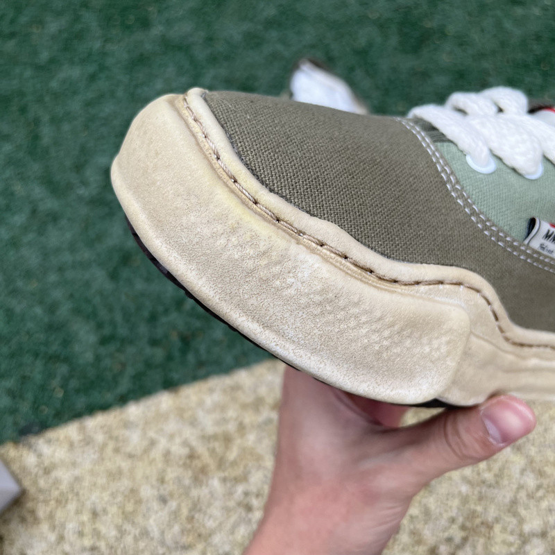 mmy sneaker 0056