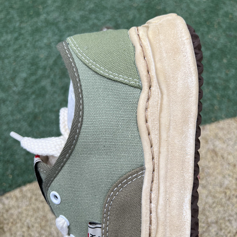 mmy sneaker 0056