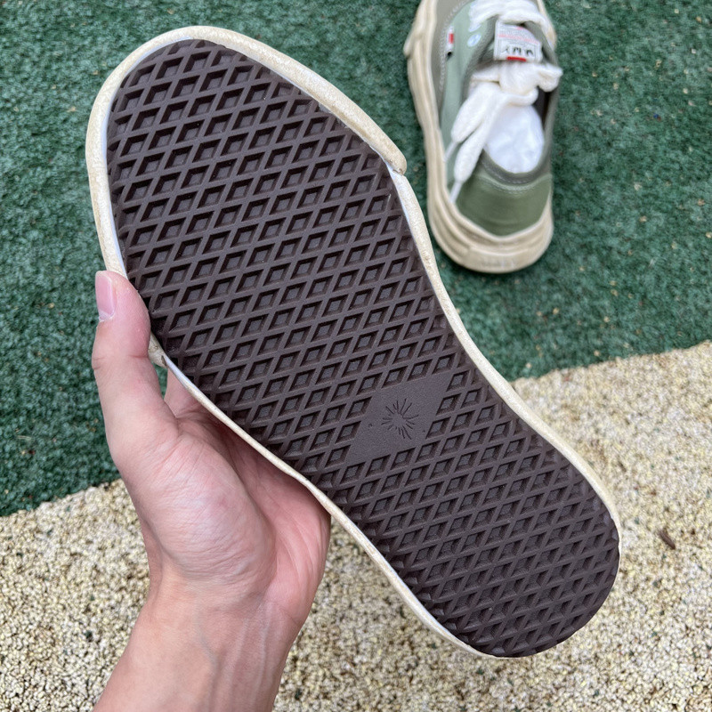 mmy sneaker 0056